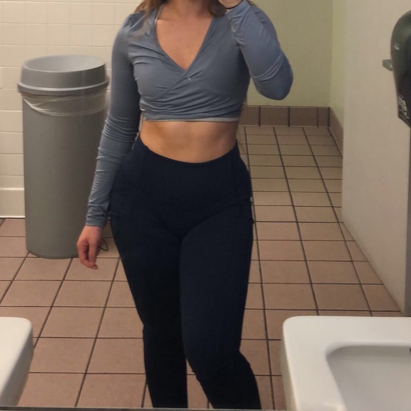 Lululemon all the right places - Picture 2 of 4